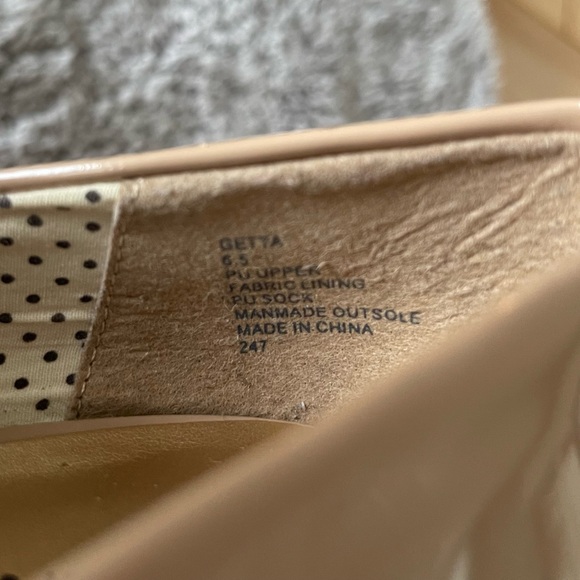 Madden Girl patent nude Getta pumps, 6.5, excellent condition - Picture 3 of 10